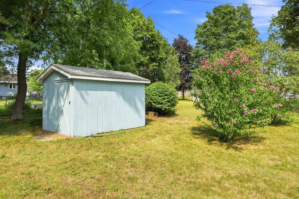 714 Sunset Lane Cadillac City, MI 49601