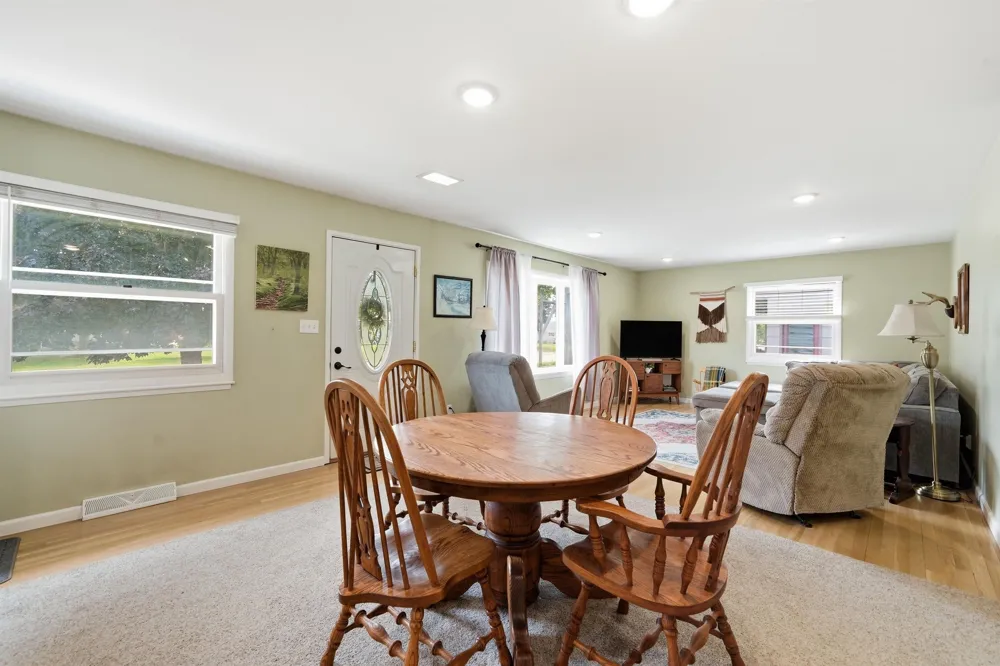 714 Sunset Lane Cadillac City, MI 49601