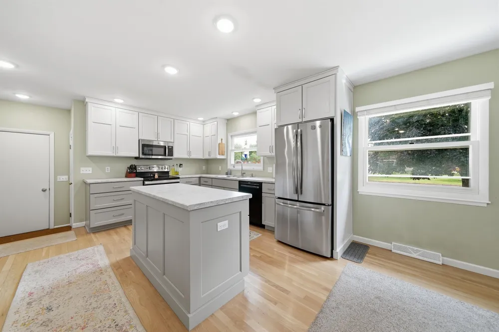 714 Sunset Lane Cadillac City, MI 49601