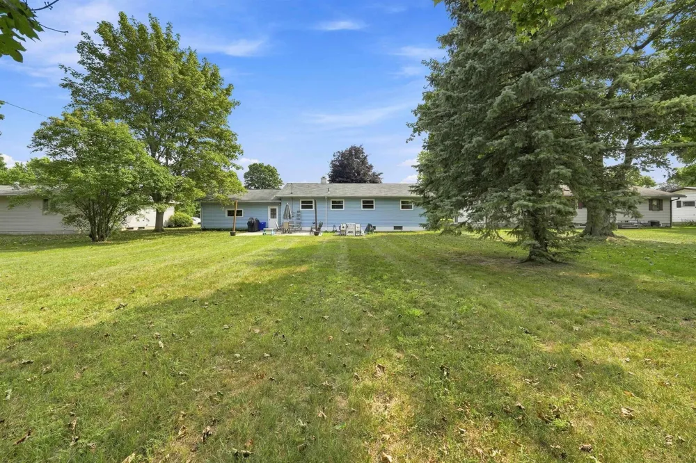 714 Sunset Lane Cadillac City, MI 49601