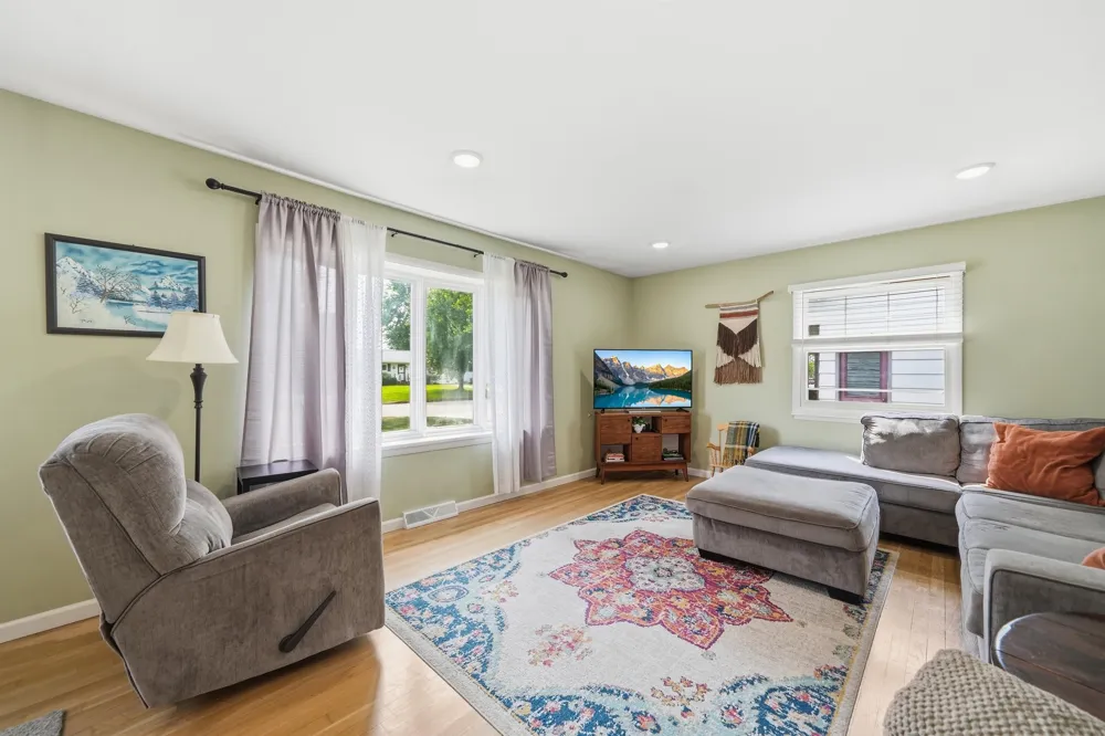 714 Sunset Lane Cadillac City, MI 49601