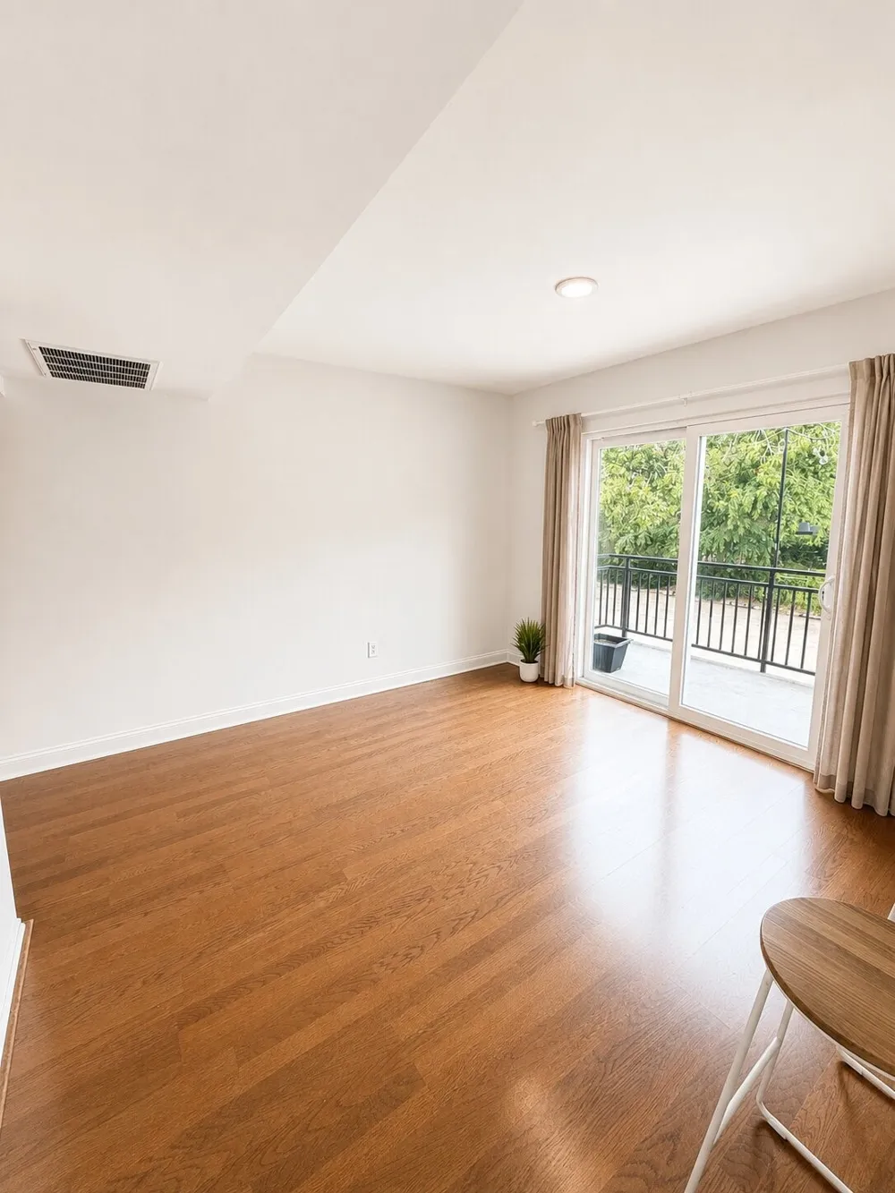 4020 Holland Avenue #213 Dallas, TX 75219