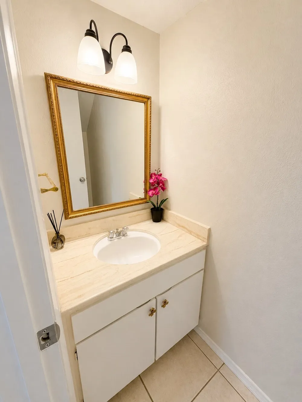 4020 Holland Avenue #213 Dallas, TX 75219