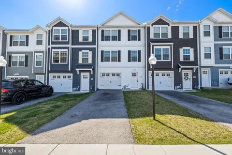 22 HEATH CIR