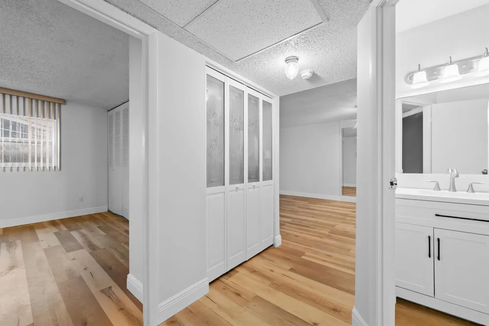 3401 NW 47TH AVENUE #401 Lauderdale Lakes, FL 33319