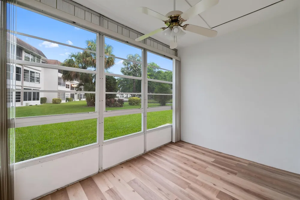 3401 NW 47TH AVENUE #401 Lauderdale Lakes, FL 33319