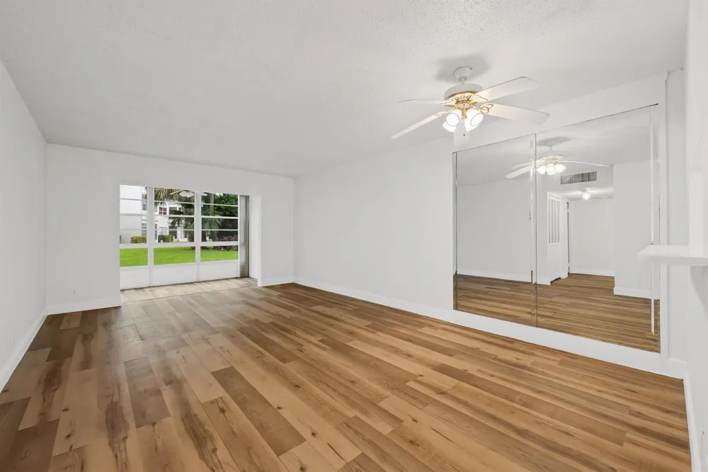 3401 NW 47TH AVENUE #401 Lauderdale Lakes, FL 33319