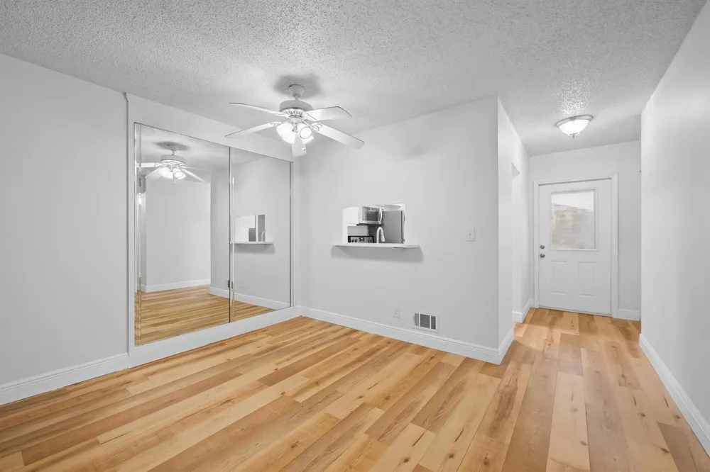 3401 NW 47TH AVENUE #401 Lauderdale Lakes, FL 33319