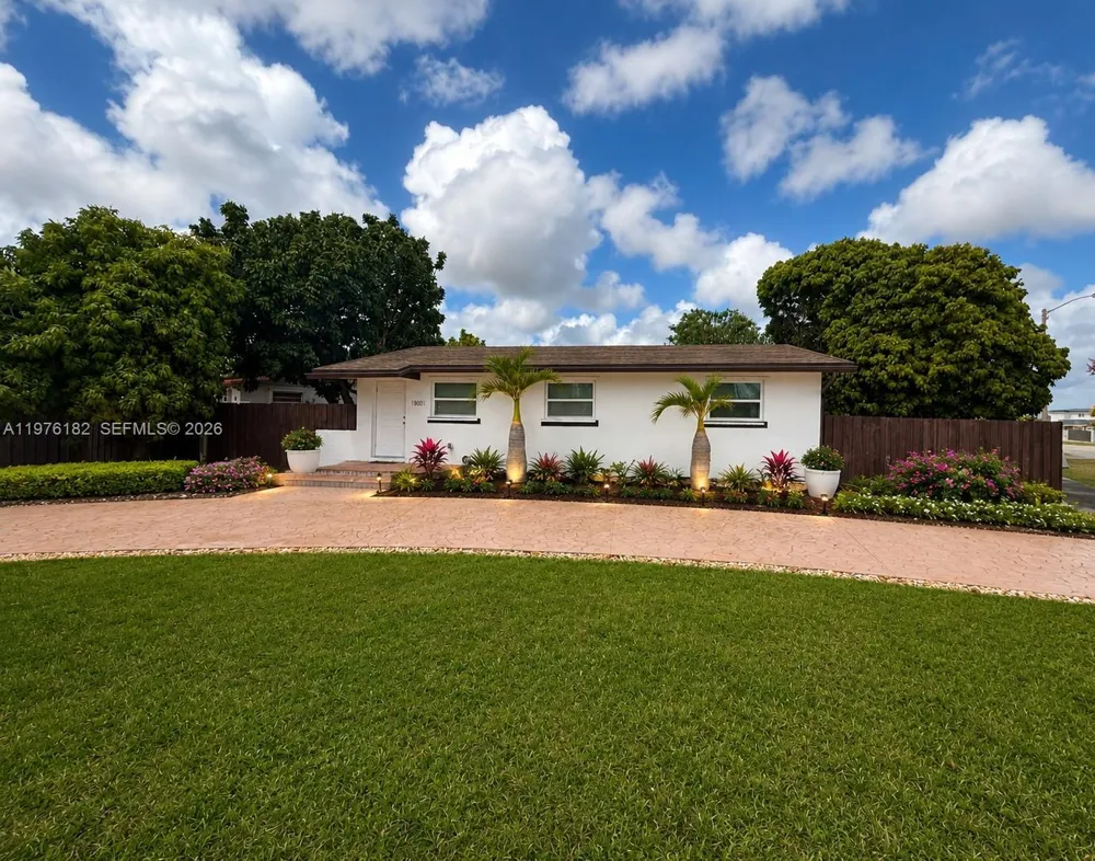 11801 SW 180th St Miami, FL 33177