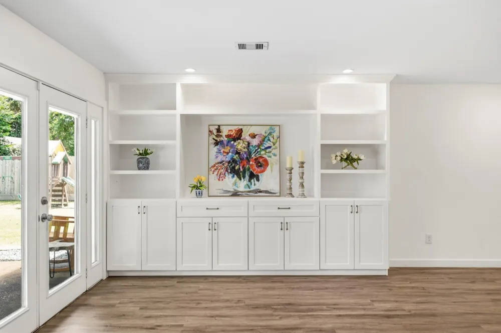 9634 Meadowglen Lane Houston, TX 77063