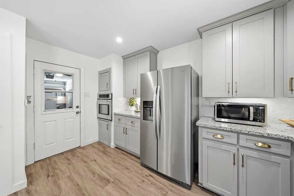9634 Meadowglen Lane Houston, TX 77063