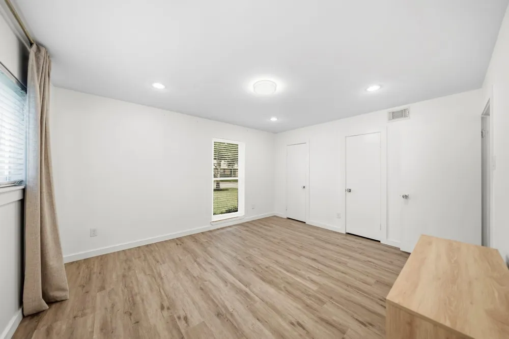 9634 Meadowglen Lane Houston, TX 77063