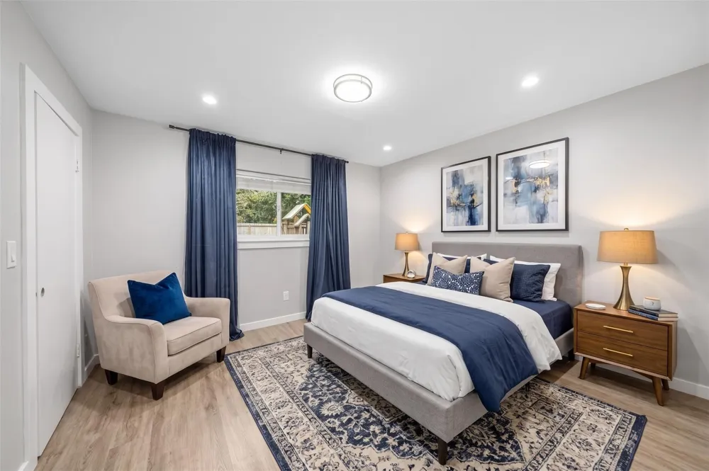 9634 Meadowglen Lane Houston, TX 77063