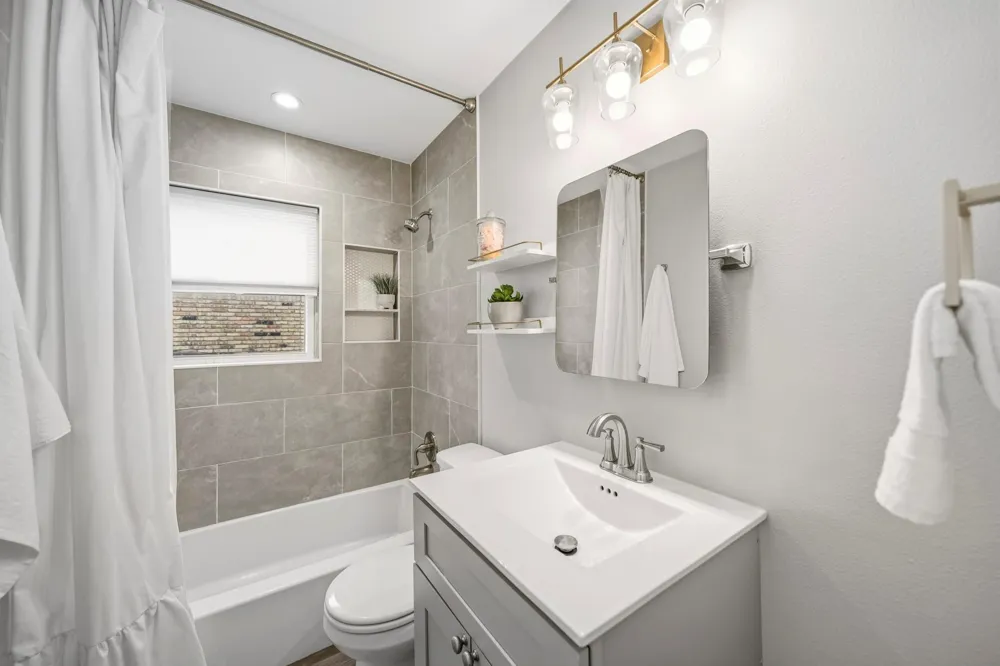 9634 Meadowglen Lane Houston, TX 77063