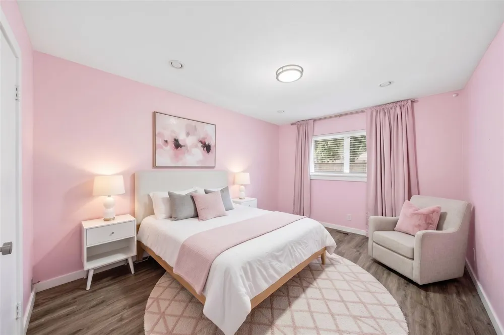 9634 Meadowglen Lane Houston, TX 77063