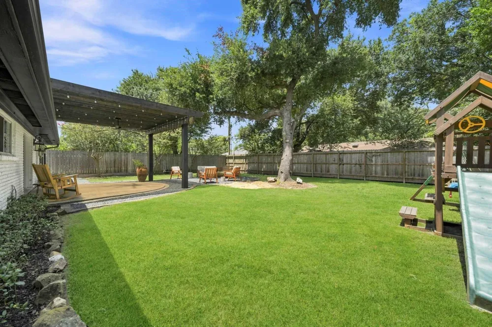 9634 Meadowglen Lane Houston, TX 77063
