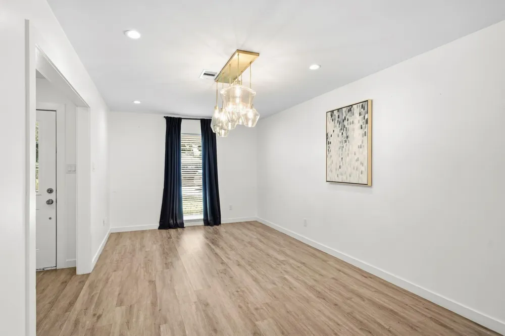 9634 Meadowglen Lane Houston, TX 77063
