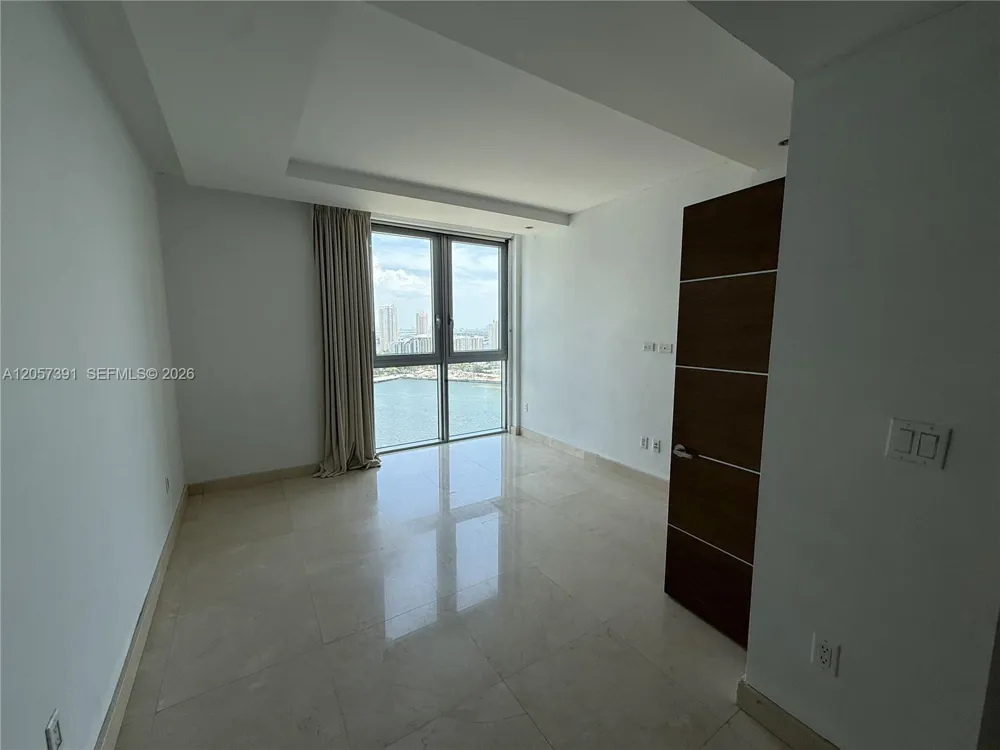 1331 Brickell Bay Dr #2801 Miami, FL 33131