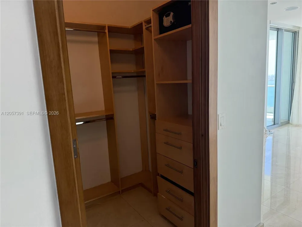 1331 Brickell Bay Dr #2801 Miami, FL 33131