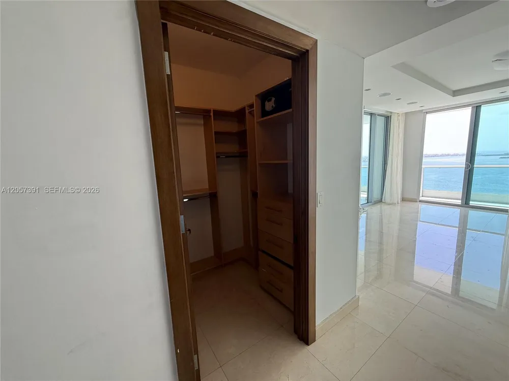 1331 Brickell Bay Dr #2801 Miami, FL 33131