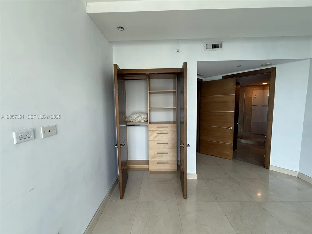 1331 Brickell Bay Dr #2801 Miami, FL 33131
