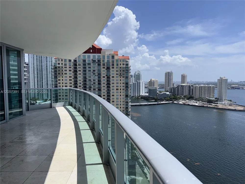 1331 Brickell Bay Dr #2801 Miami, FL 33131