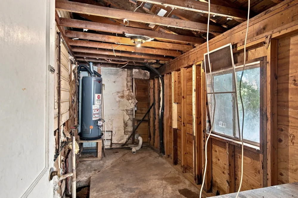1013 Oak Street Grand Prairie, TX 75050