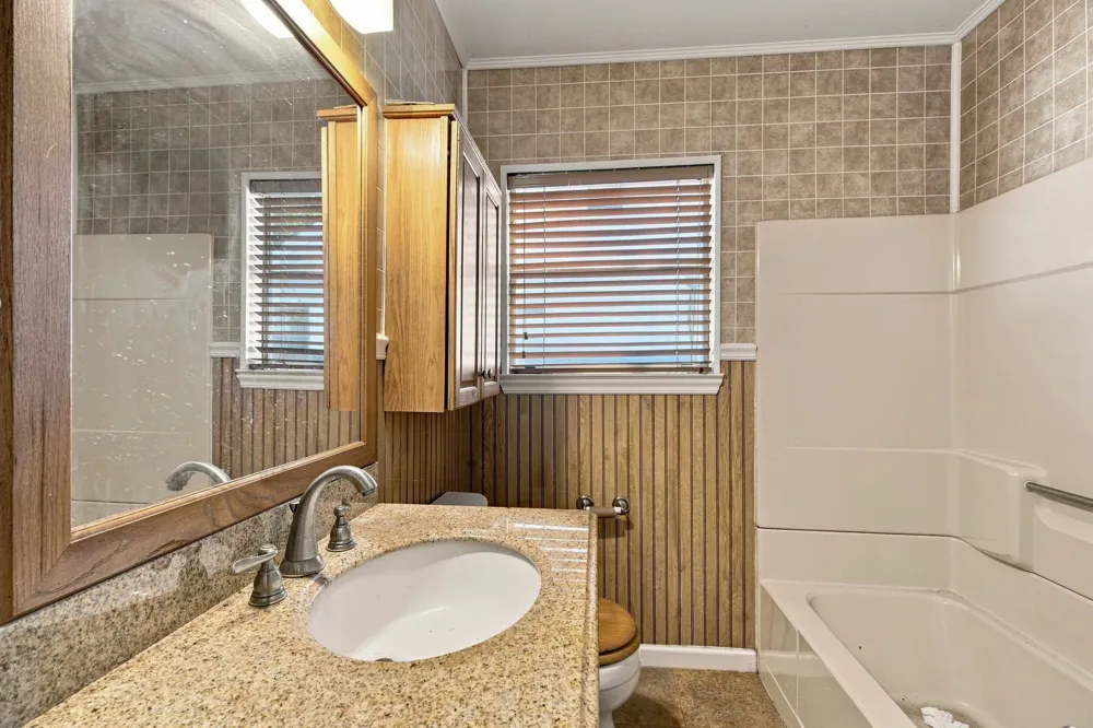 1013 Oak Street Grand Prairie, TX 75050