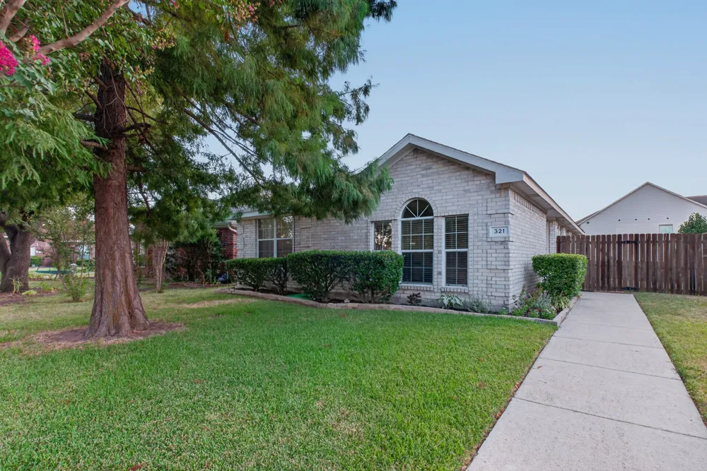 321 Pemberton Drive Wylie, TX 75098