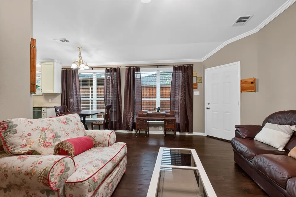 321 Pemberton Drive Wylie, TX 75098