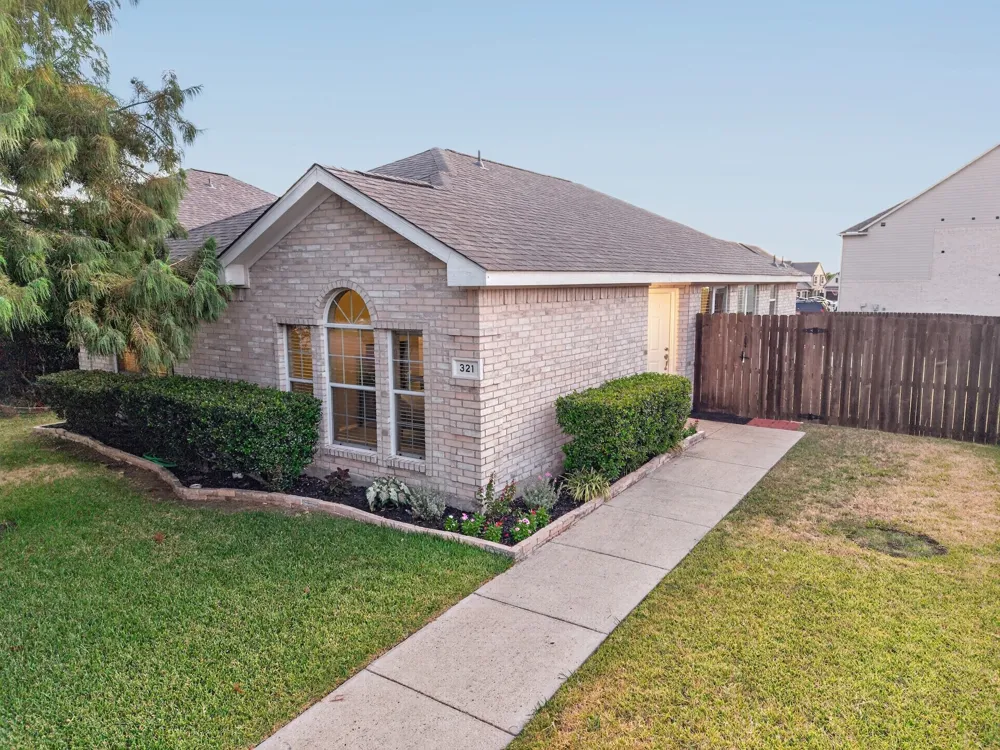 321 Pemberton Drive Wylie, TX 75098