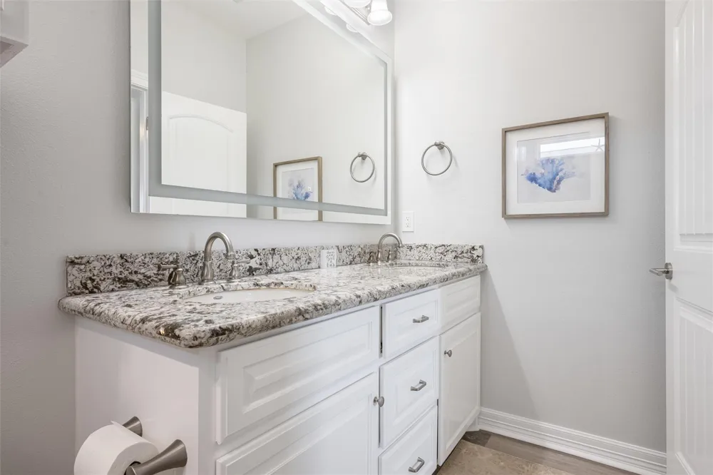 956 Biscayne Crystal Beach, TX 77650