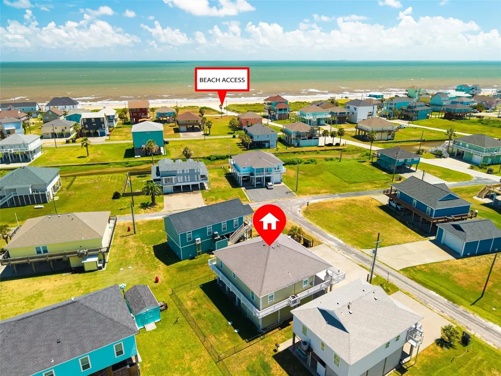 956 Biscayne Crystal Beach, TX 77650