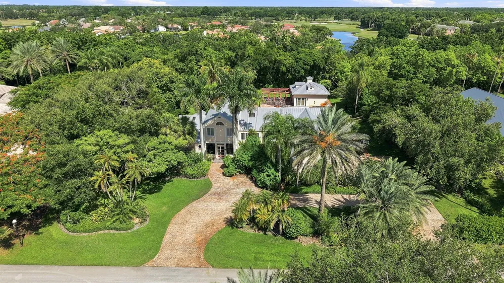 2705 HACKNEY ROAD Weston, FL 33331