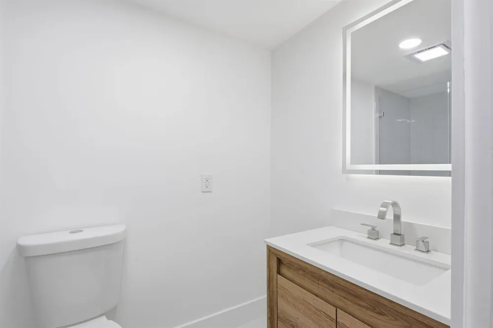1222 Hillsboro Mile #15 Hillsboro Beach, FL 33062
