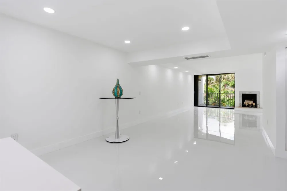 1222 Hillsboro Mile #15 Hillsboro Beach, FL 33062