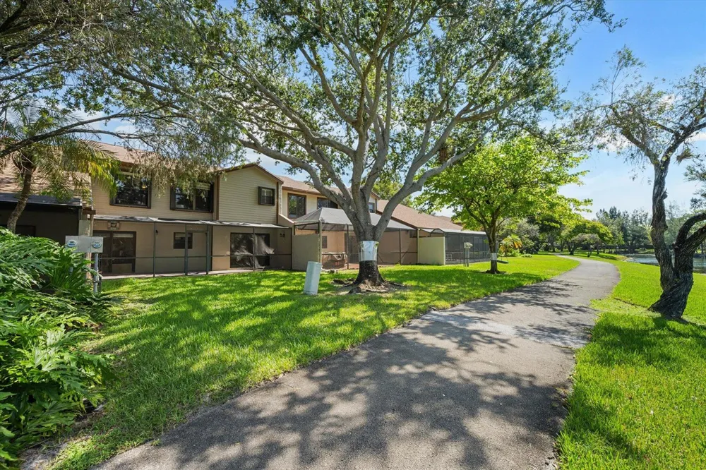 22505 Thousand Pines Lane Boca Raton, FL 33428