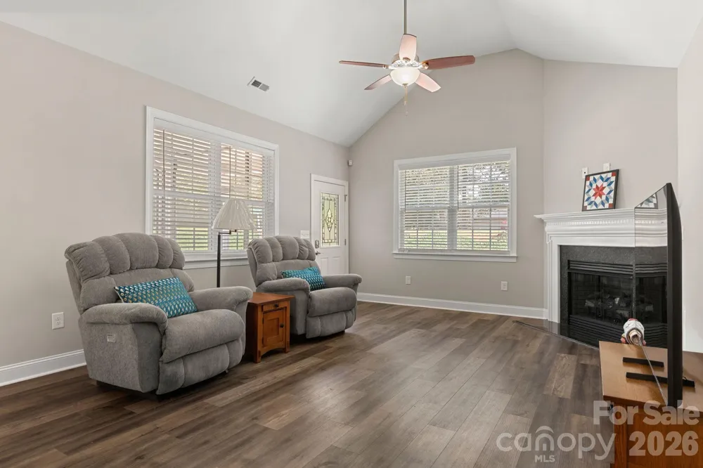 8276 Merchant Court Denver, NC 28037