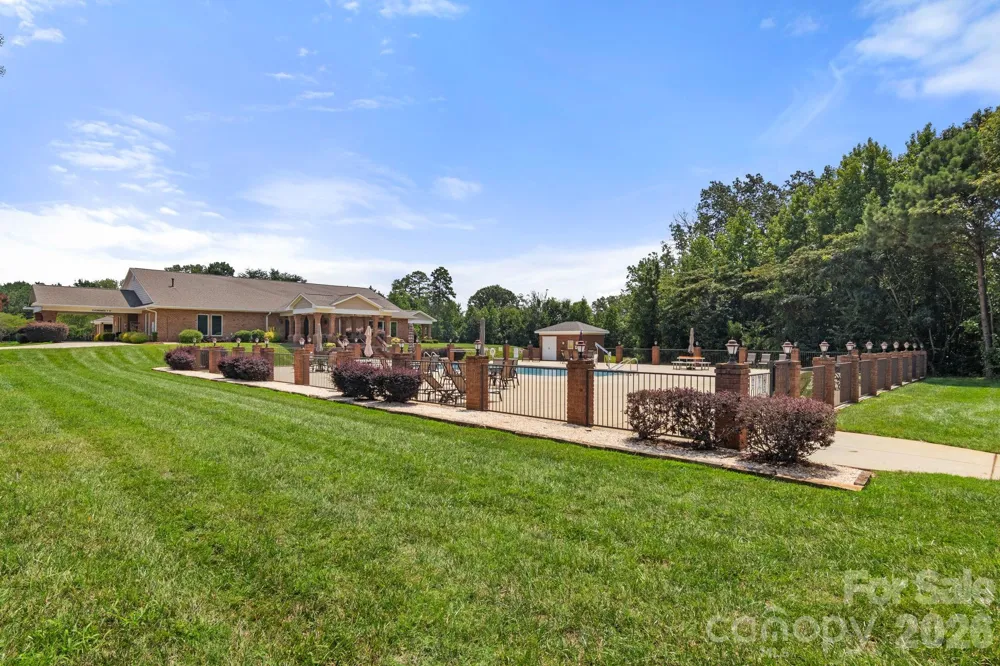 8276 Merchant Court Denver, NC 28037
