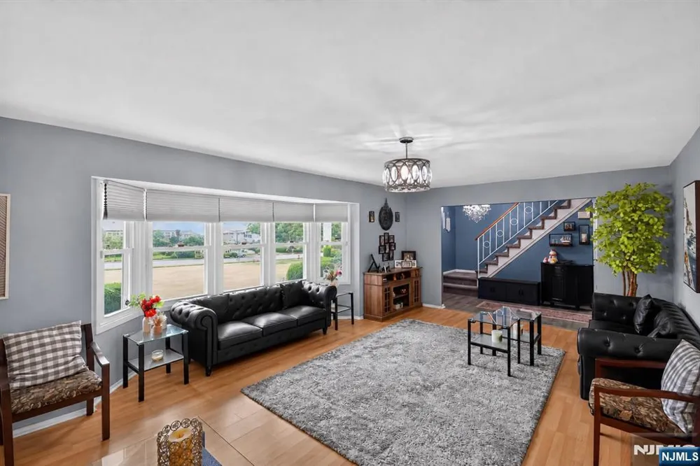 62 Macafee Road Franklin, NJ 08873