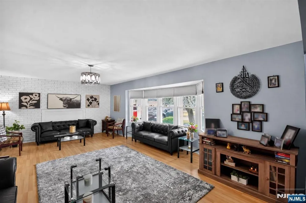 62 Macafee Road Franklin, NJ 08873