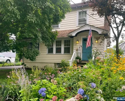 322 Magnolia Place