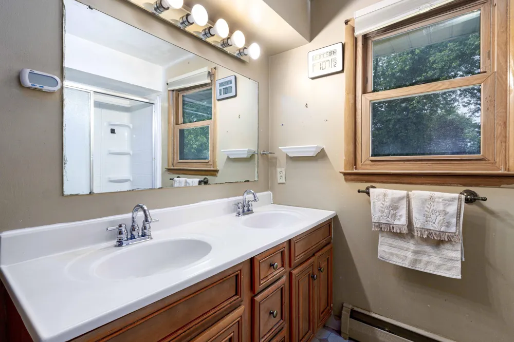 4545 Bonnie Avenue SE Kentwood City, MI 49508