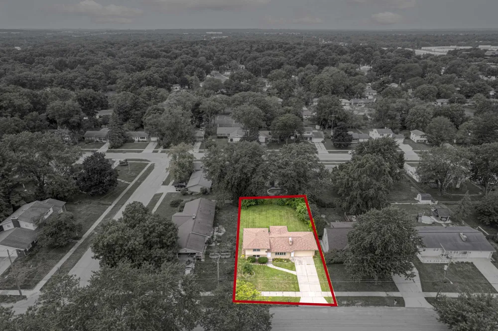 4545 Bonnie Avenue SE Kentwood City, MI 49508