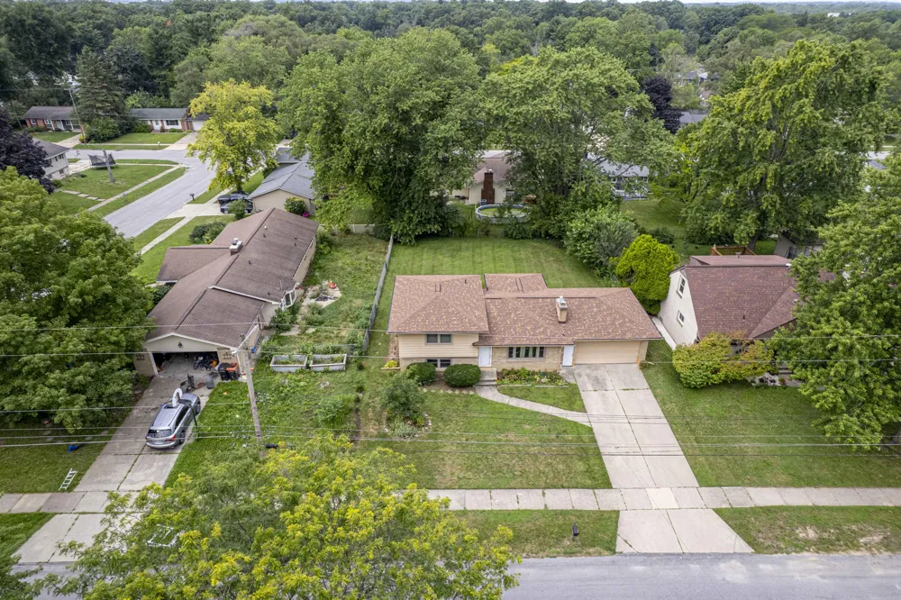4545 Bonnie Avenue SE Kentwood City, MI 49508