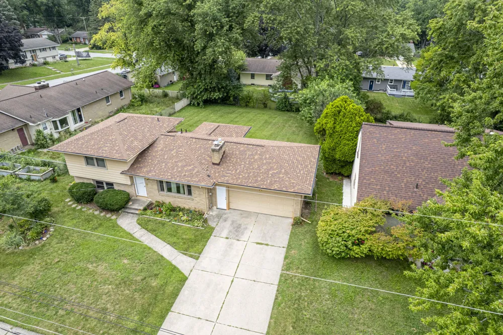 4545 Bonnie Avenue SE Kentwood City, MI 49508