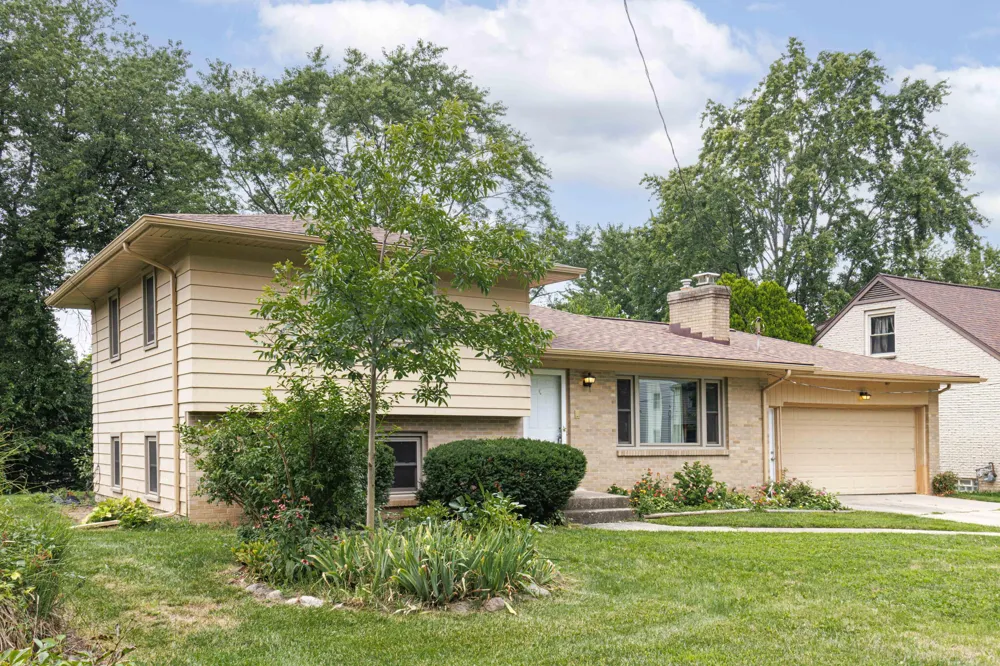 4545 Bonnie Avenue SE Kentwood City, MI 49508