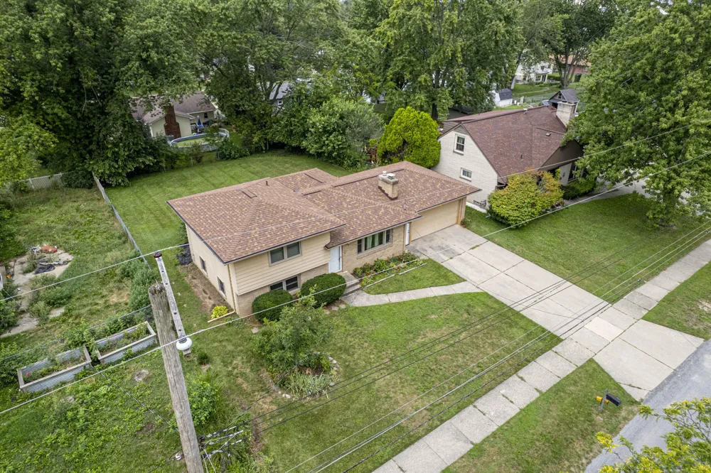 4545 Bonnie Avenue SE Kentwood City, MI 49508