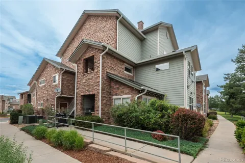 2541 S Bahama Circle #C