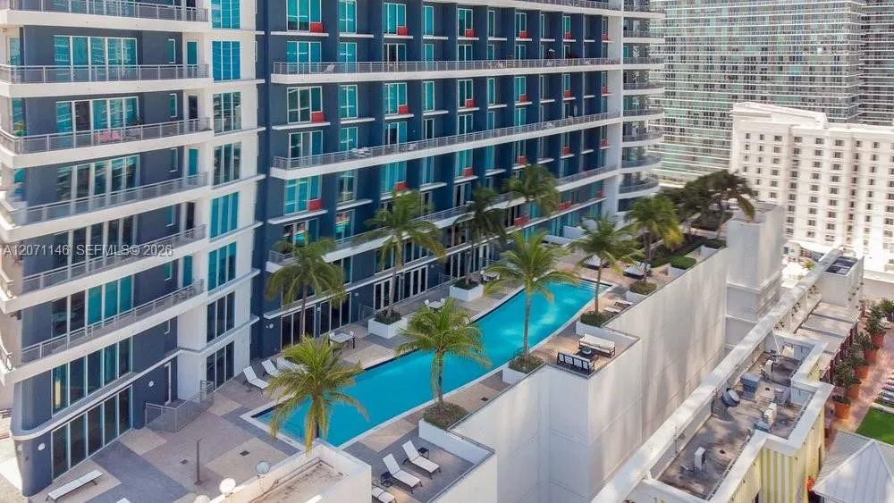 60 SW 13th St #1402 Miami, FL 33130